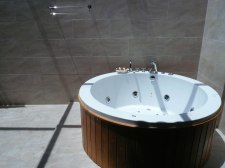 Diamond Jacuzzi Bungalow
