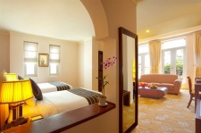 Sunrise Club Suite