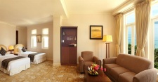 Sunrise Club Suite