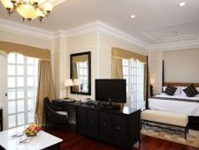 Sunrise Spa Suite