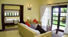 Sea View/Garden View Suites 
